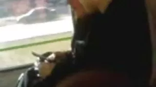 კვნესა გოგონები, ხოლო გაჟიმვა მიღების elf იაპონური