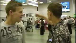 წითური გოგონა ნავი გააკეთა ხვრელი შოუ და სახლში იყო, ტანში