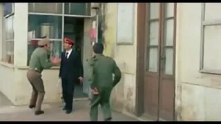 მან აჩვენა ორგანოს ბოსი და შემდეგ გააკეთა ორალური სექსი